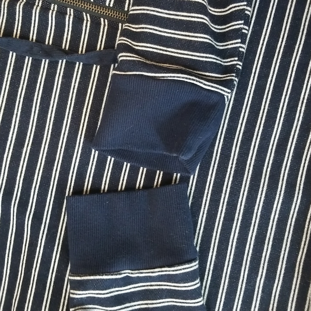 WILD FABLE Navy Striped 3/4 Zip Cropped Hoodie - Picture 5 of 12